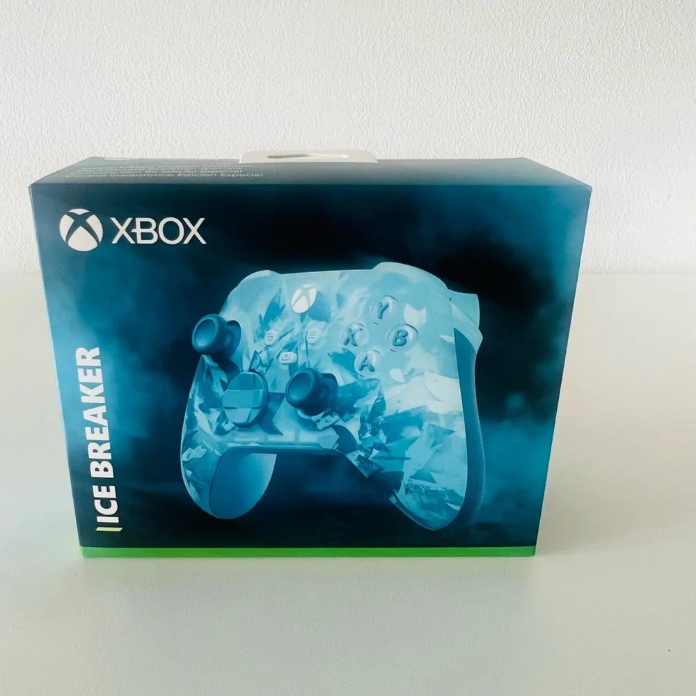 Xbox Bundle: Ice Breaker Wireless Controller + Original Battery and USB-C Cable